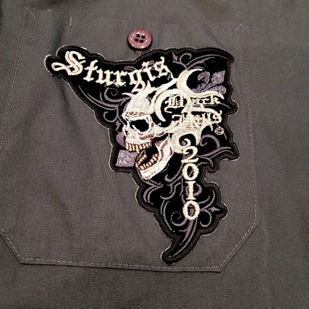 Sturgis Black Hills Men's Shirt Large 2010 70th Annual Motorcycle Rally Skulls